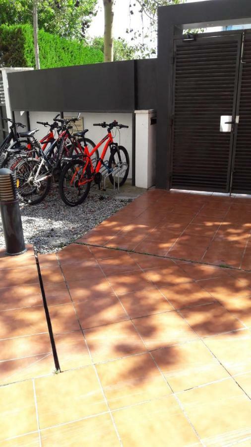 Apartamento Al Canal โรเซส ภายนอก รูปภาพ